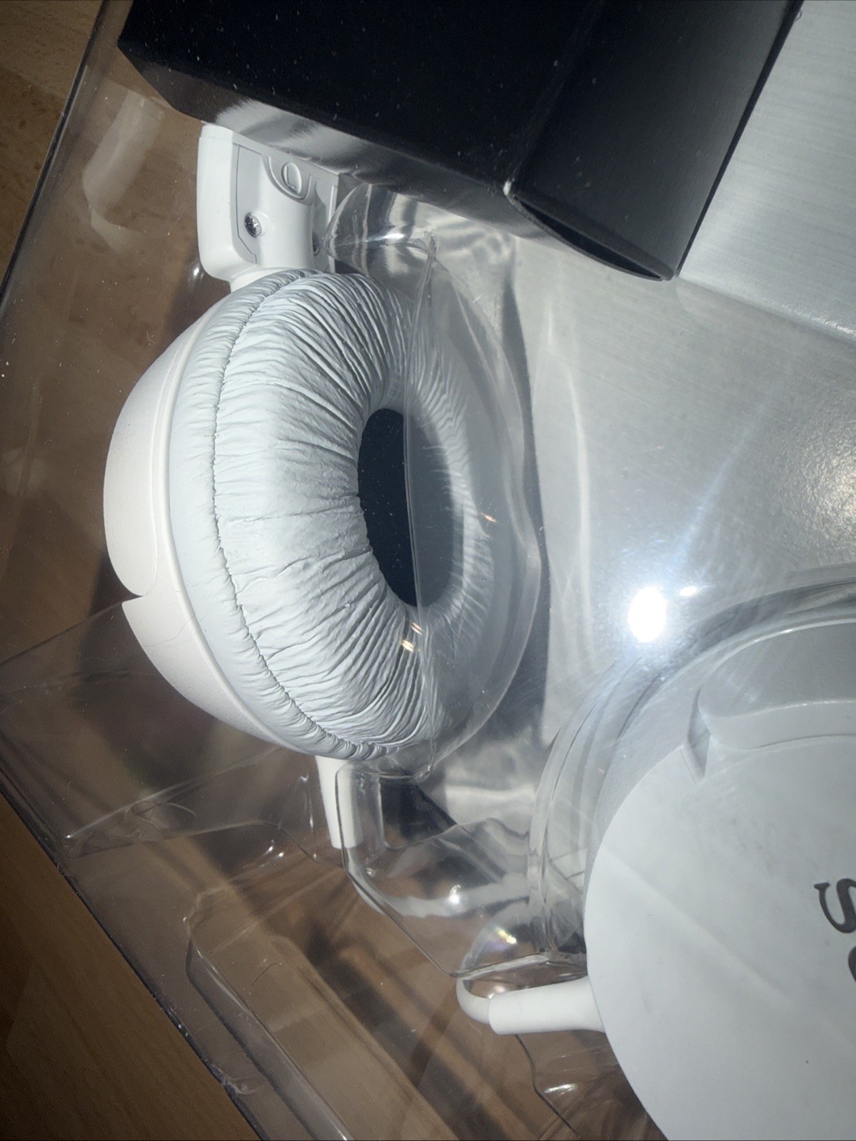 Sony MDR-ZX100 On-Ear Headphones White Closed Back Stereo Foldable 3.5mm L-Plug