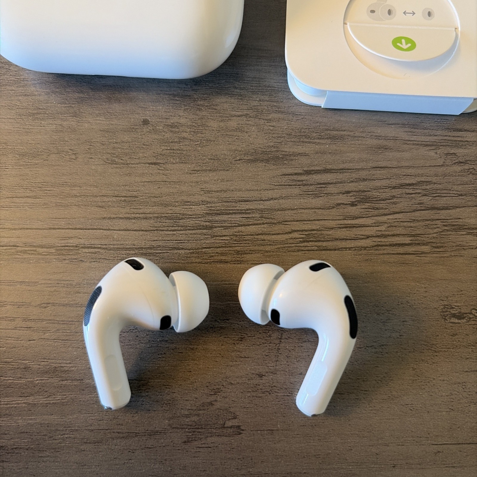 Apple AirPods Pro 3 White In Ear Headphones