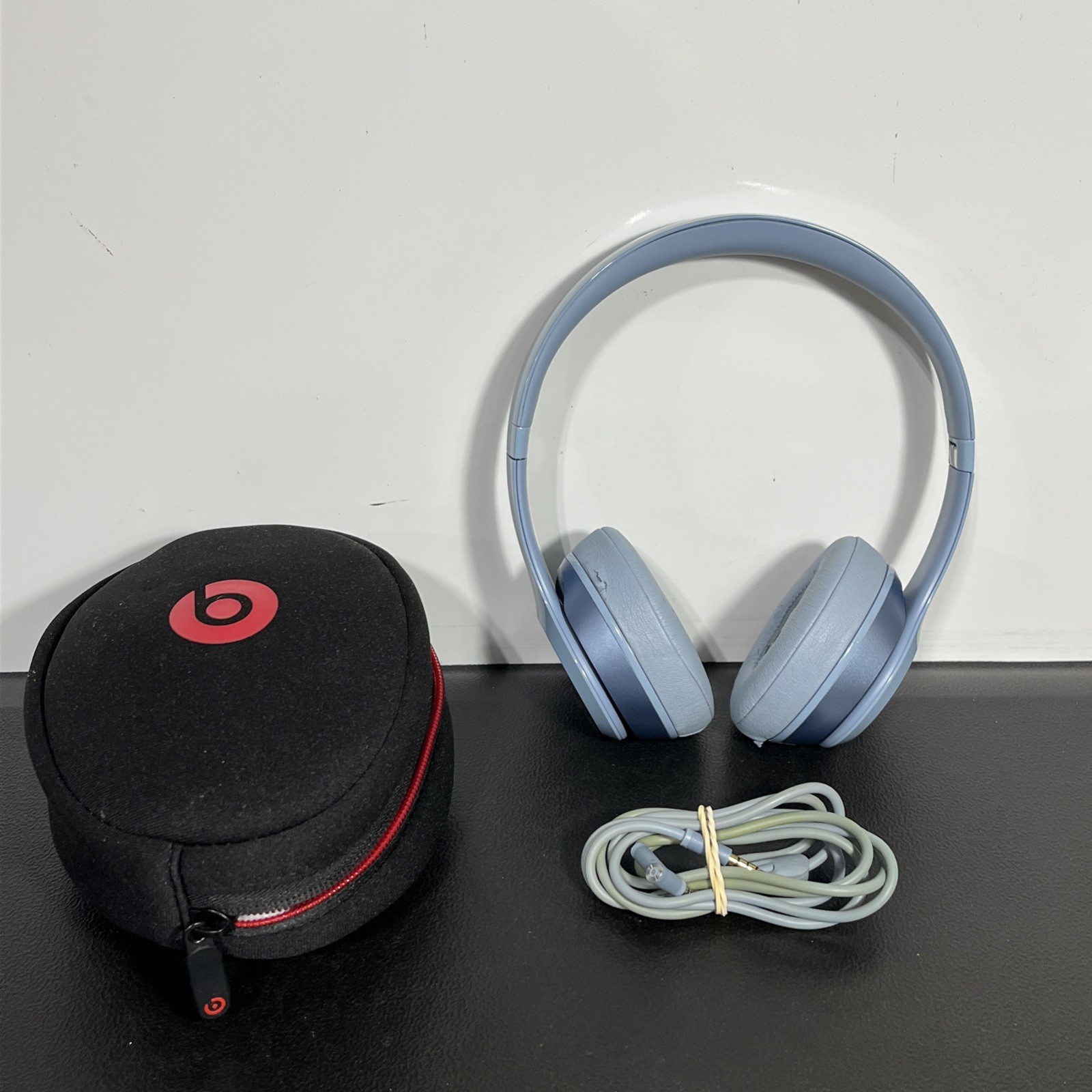 Beats by Dr Dre Solo 2 Wired Headphones – Great Blue B0518 Needs Pads