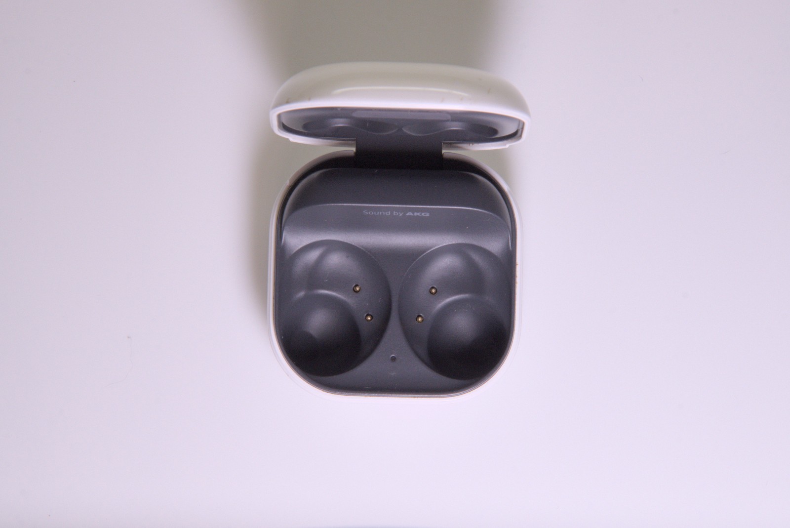 Samsung Galaxy Buds2 Black Wireless Earbuds – Tested and Sanitized!