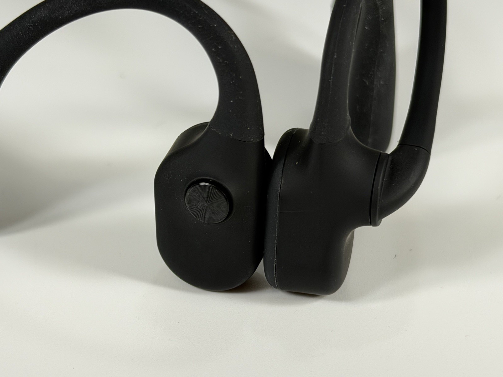 SHOKZ OPENCOMM Bone Conduction Bluetooth Headset with Boom Mic – Working