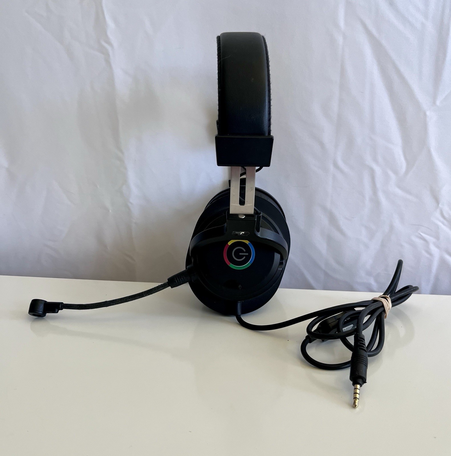 Google Employee Wired Headphones Tested Working