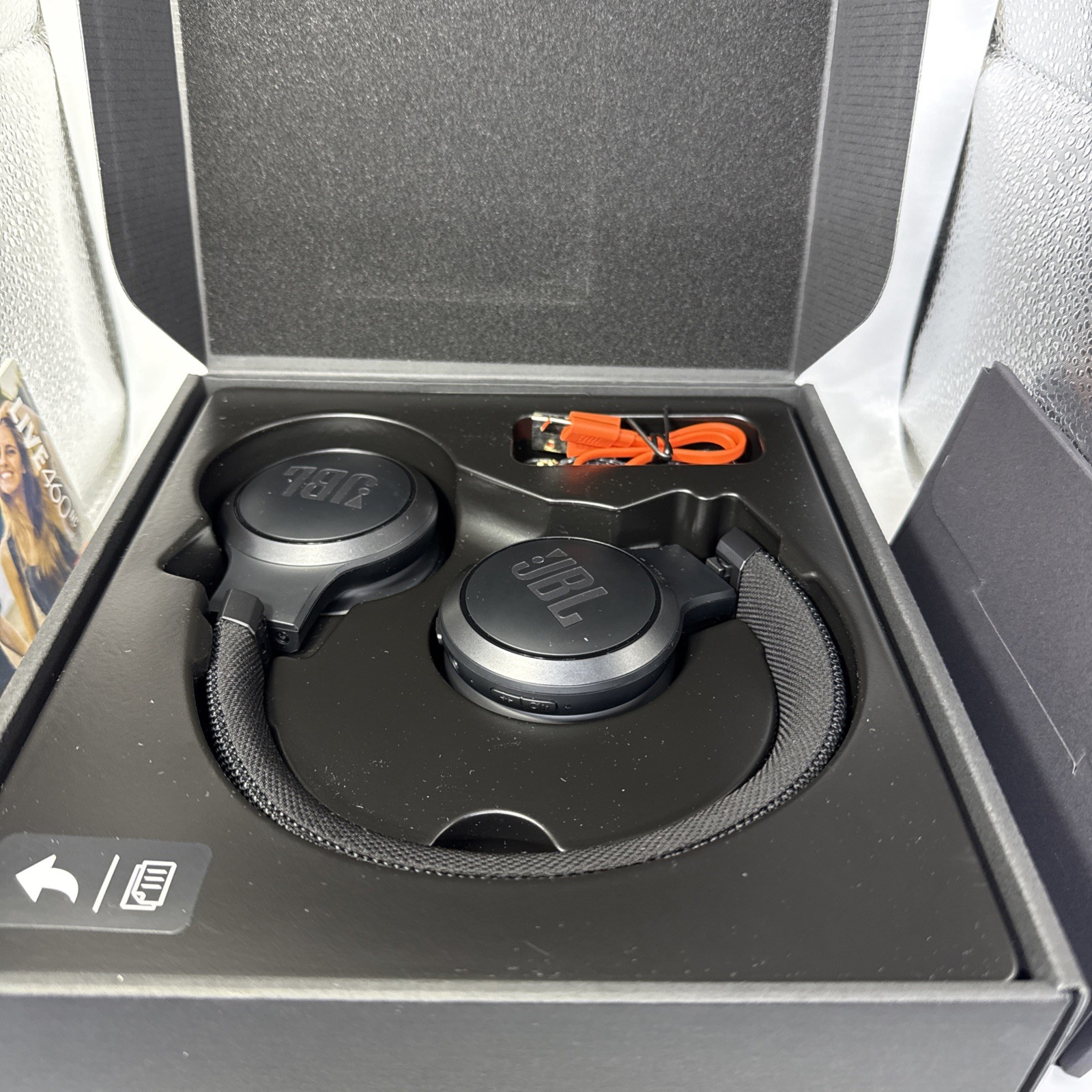 JBL Live 460NC Wireless On-Ear Noise-Cancelling Headphones – Black