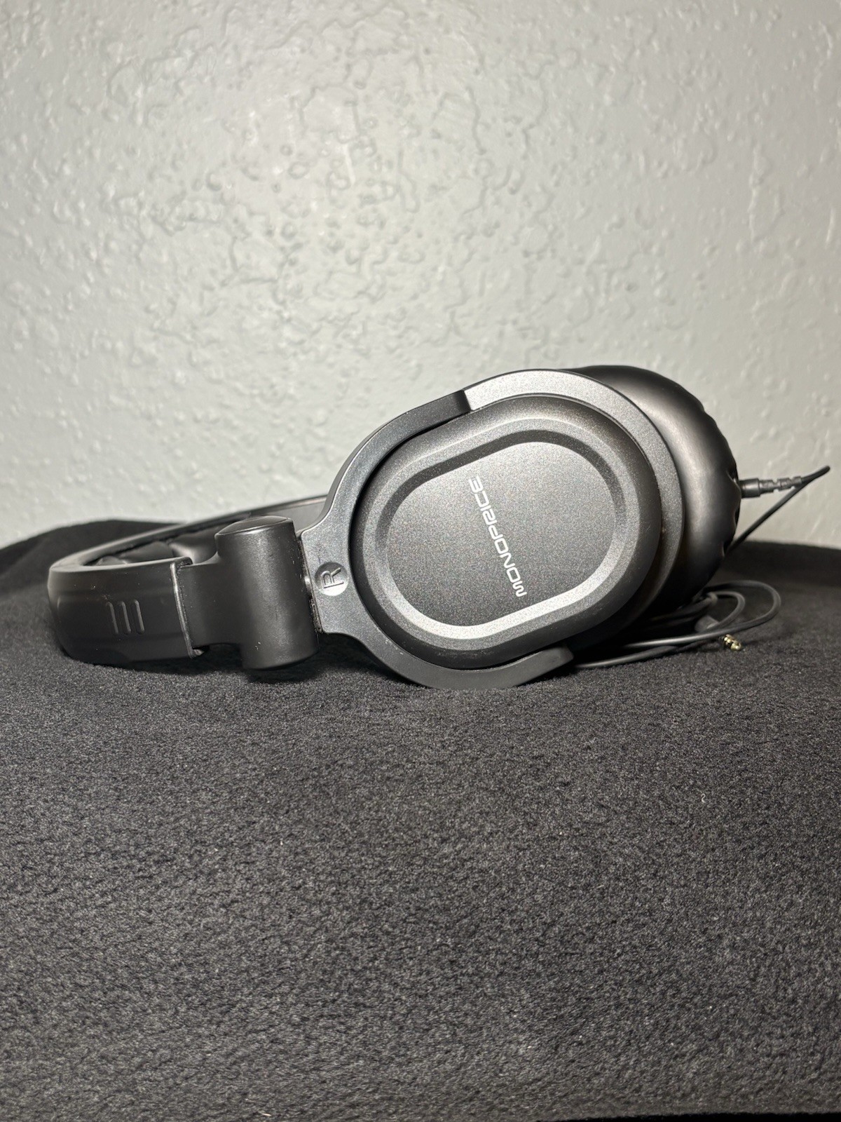 Monoprice Premium Hi-Fi DJ Style Over-the-Ear Pro Headphones