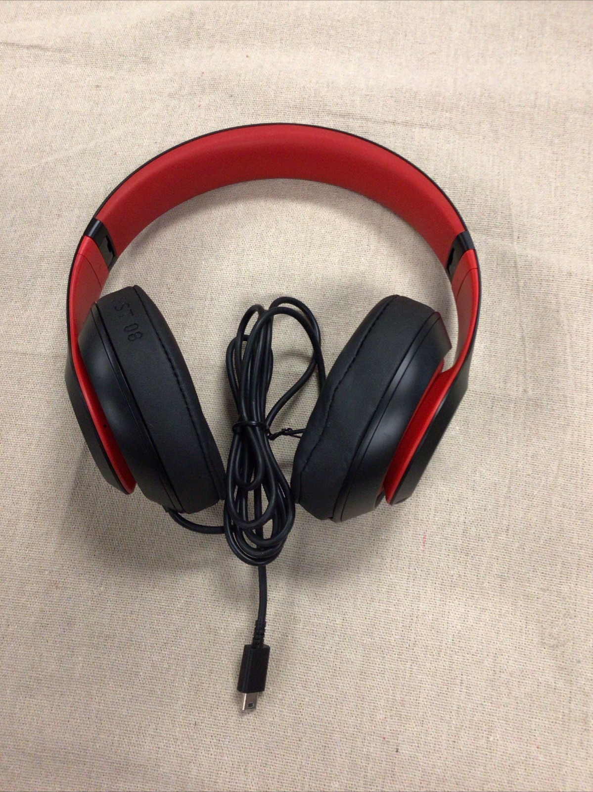 Beats Studio 3 Wired Over Ear Headphones Black/Red-Micro USB Type B Port No Box