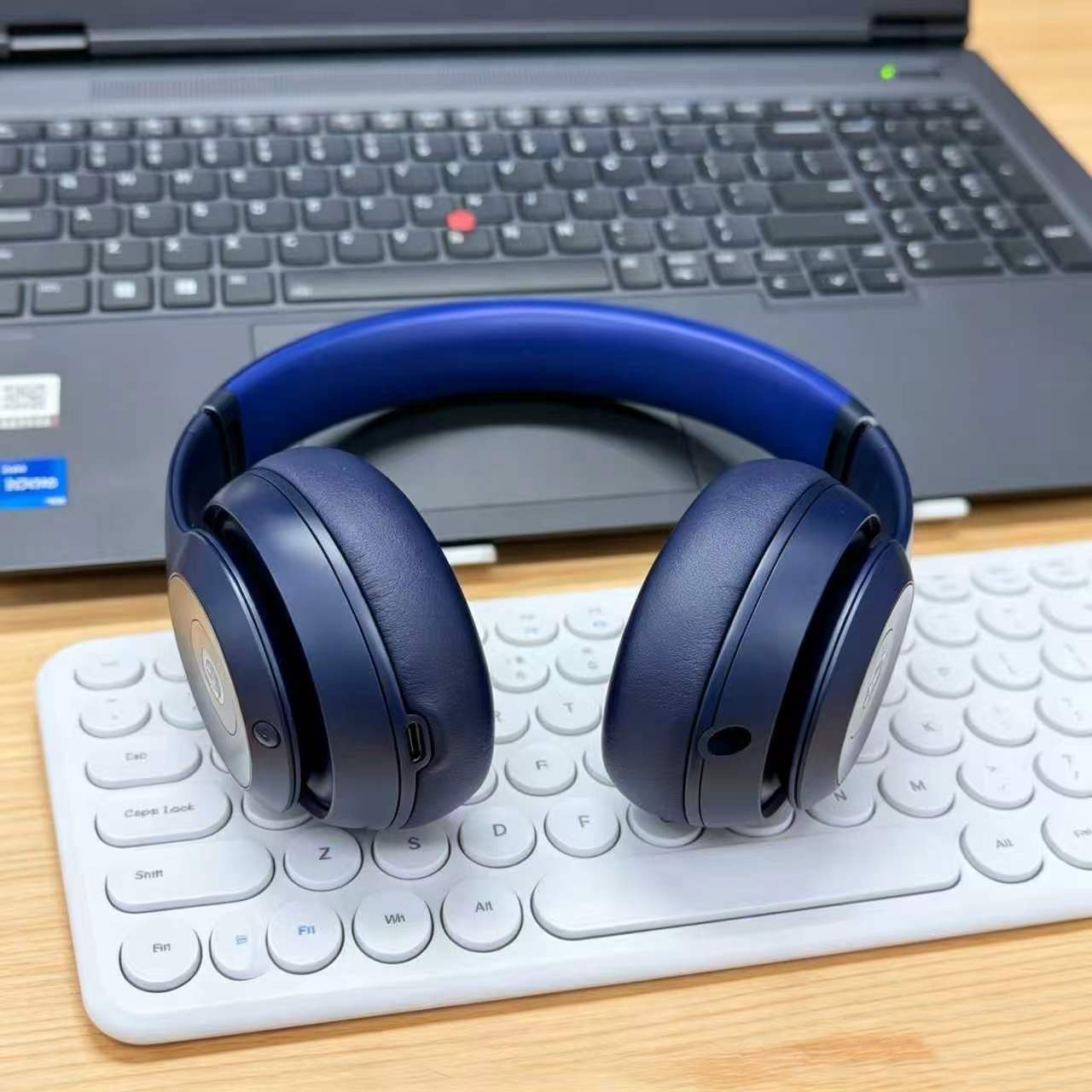 Beats Solo 4 Wireless On-Ear Headphones – Navy Blue