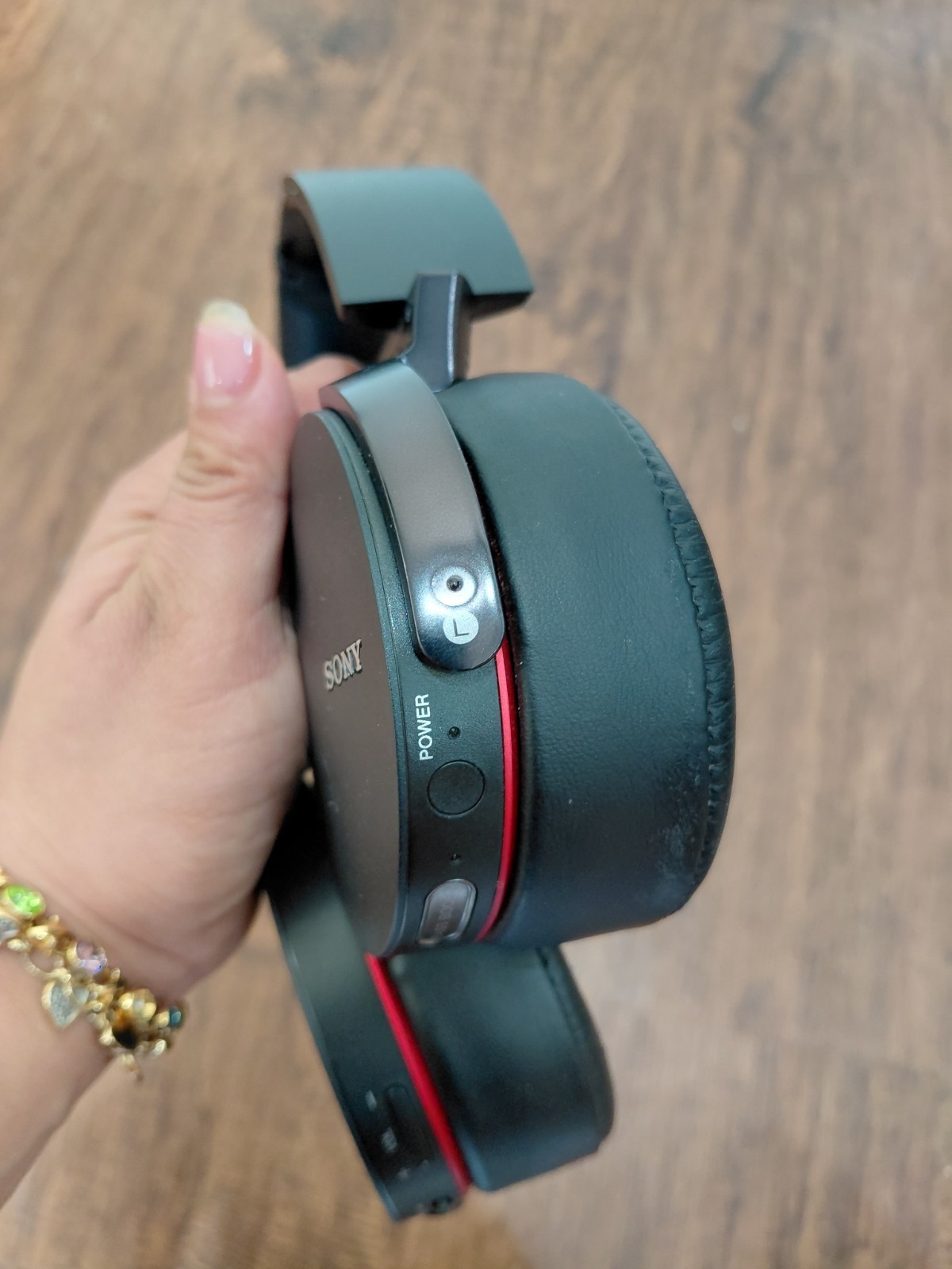 Sony MDR-XB950BT Extra Bass Wireless Stereo Bluetooth Headphone – Black