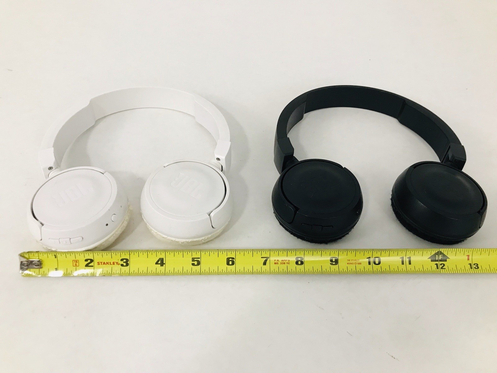 JBL Bluetooth Headphones Black And White With Charger