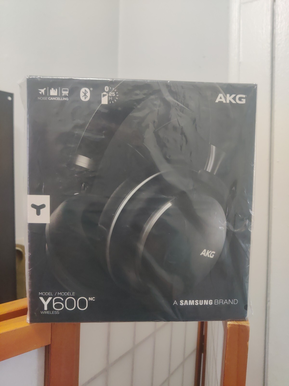 Samsung AKG Y600NC Noise Cancelling Bluetooth Headphones – Graphite Black