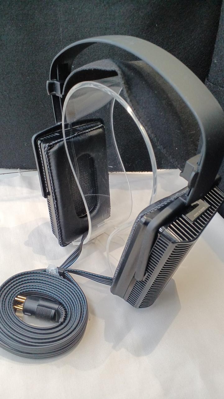 STAX SRS-3100 SR-L300 Ear Speaker + SRM-252S Amp System TESTED See notes