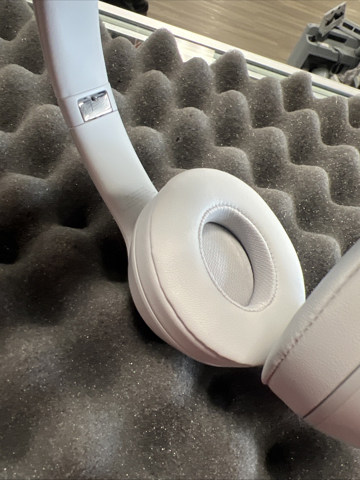 Beats by Dr. Dre Solo4 Wireless On-Ear Headphones MATTE GRAY MG7J4LL/A | SEALED