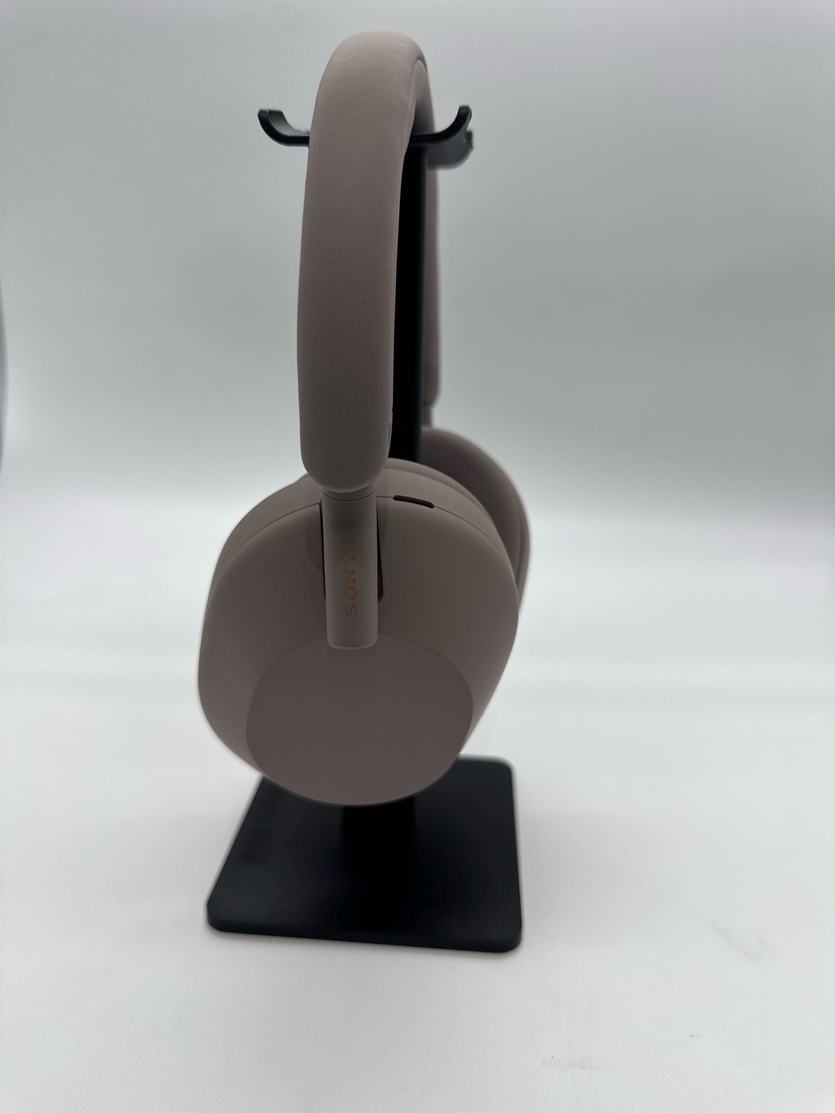 (BROKEN) Sony WH-1000XM5 Noise Canceling Wireless Headphones 30-Hour Battery