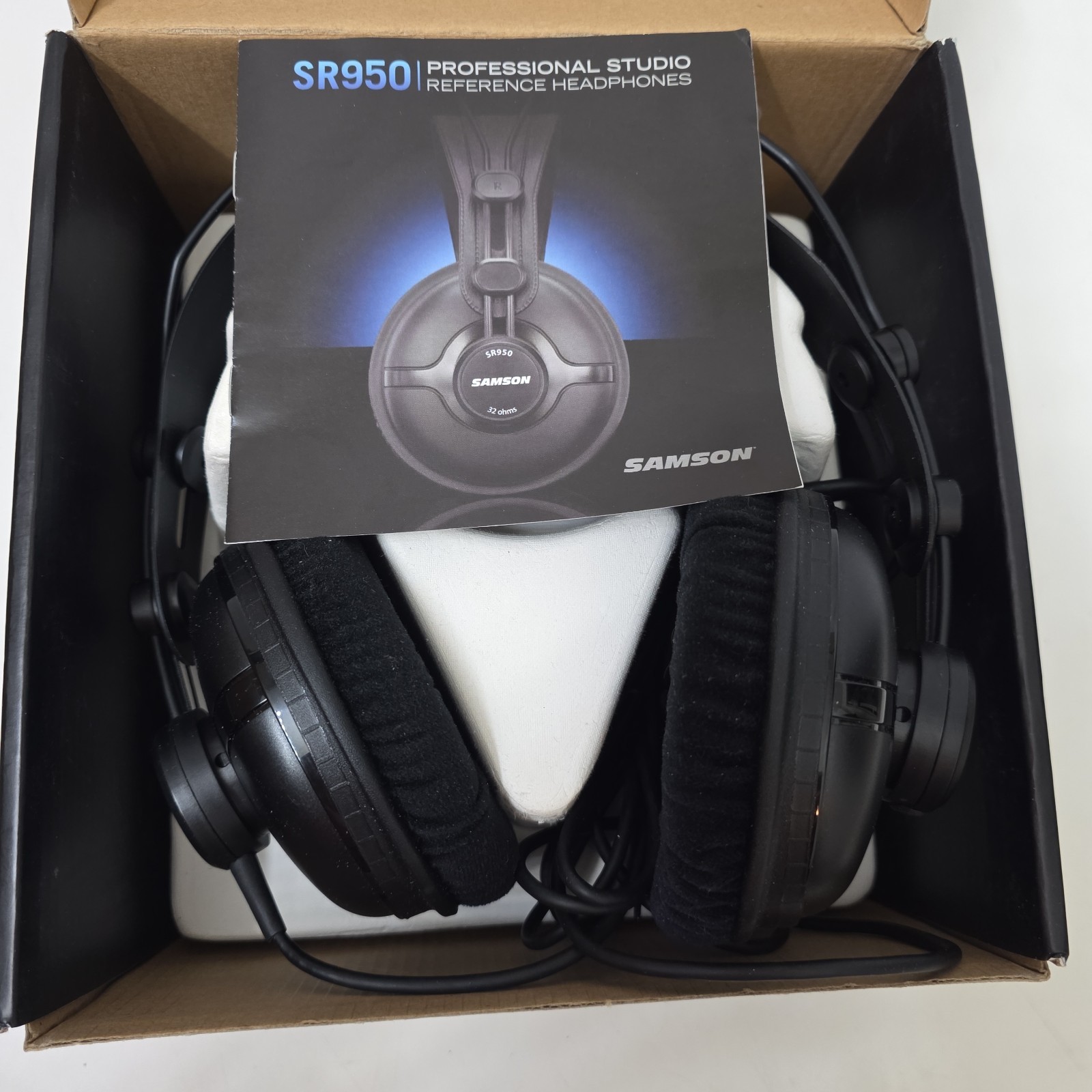 Samson SR950 Professional Studio Reference Headphones Wired Over Ear 50mm Driver