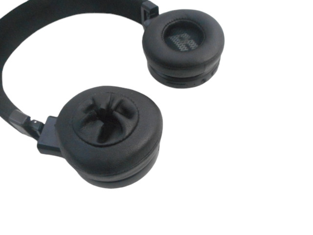 JBL Live 460NC – Wireless On-Ear Noise Cancelling Headphones READ