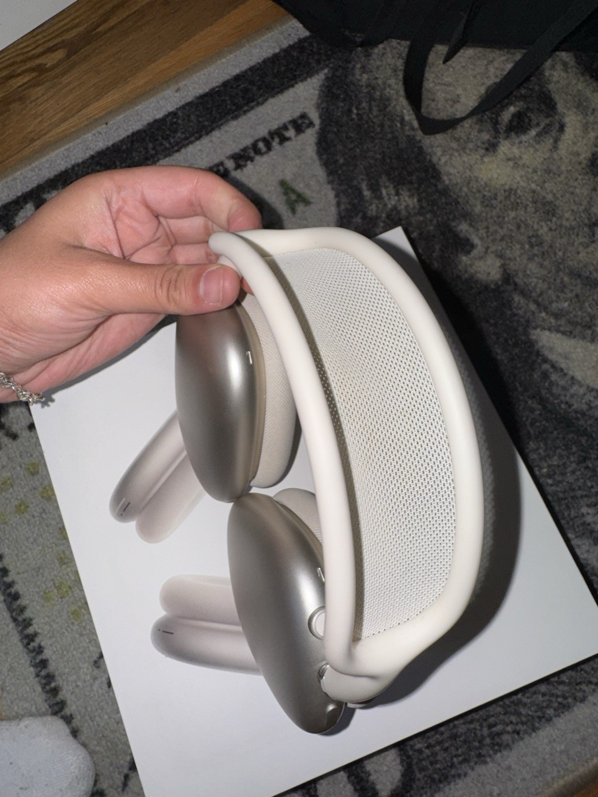 Apple AirPods Max USB-C Starlight Wireless Bluetooth Over-Ear Headphones