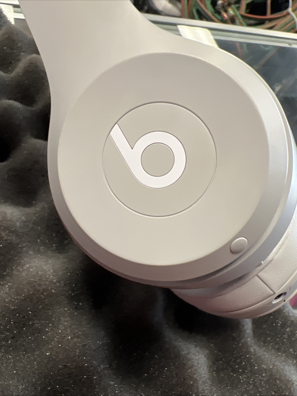 Beats by Dr. Dre Solo4 Wireless On-Ear Headphones MATTE GRAY MG7J4LL/A | SEALED