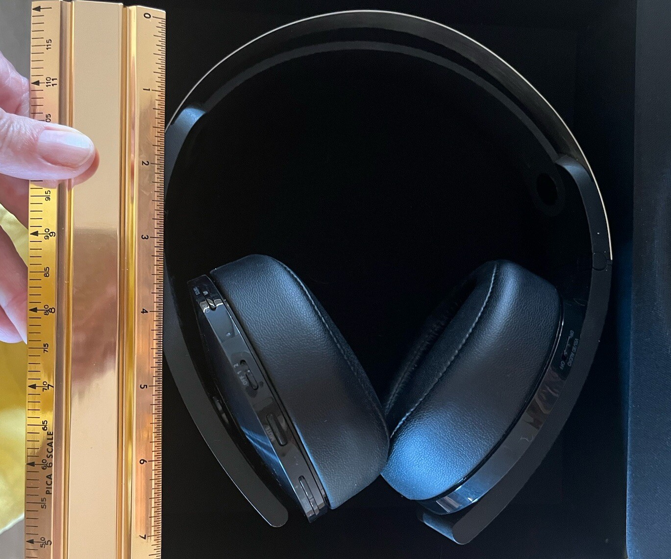 PlayStation Wireless Black Headphones In Box See Description