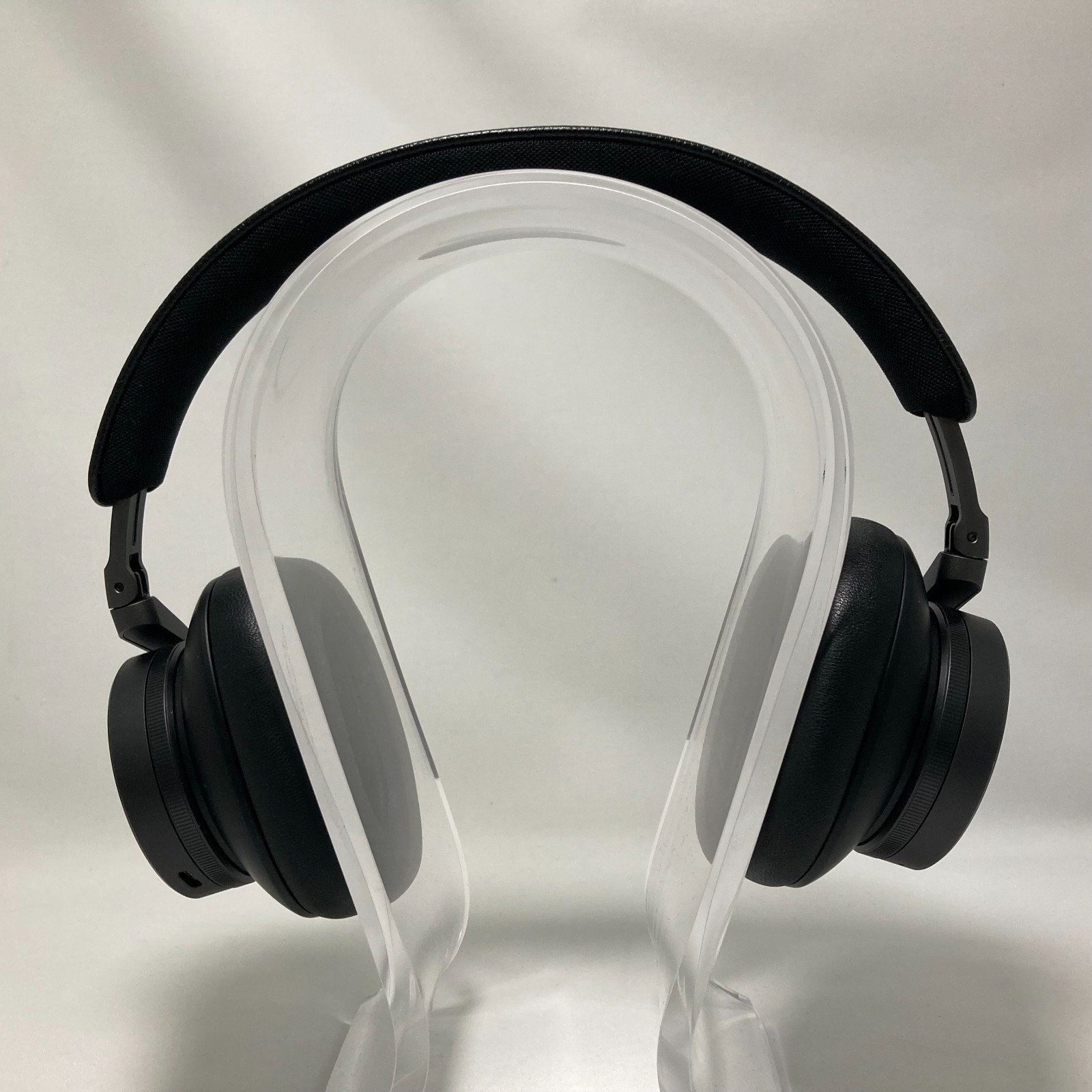 Bang & Olufsen Beoplay H95 Wireless ANC Over-Ear Headphones Titanium 40mm