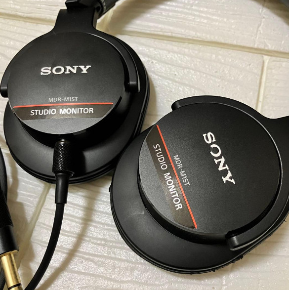 SONY MDR-M1ST Hi-Res 24 ohm Closed-back Studio Monitor Headphones Black Used JP