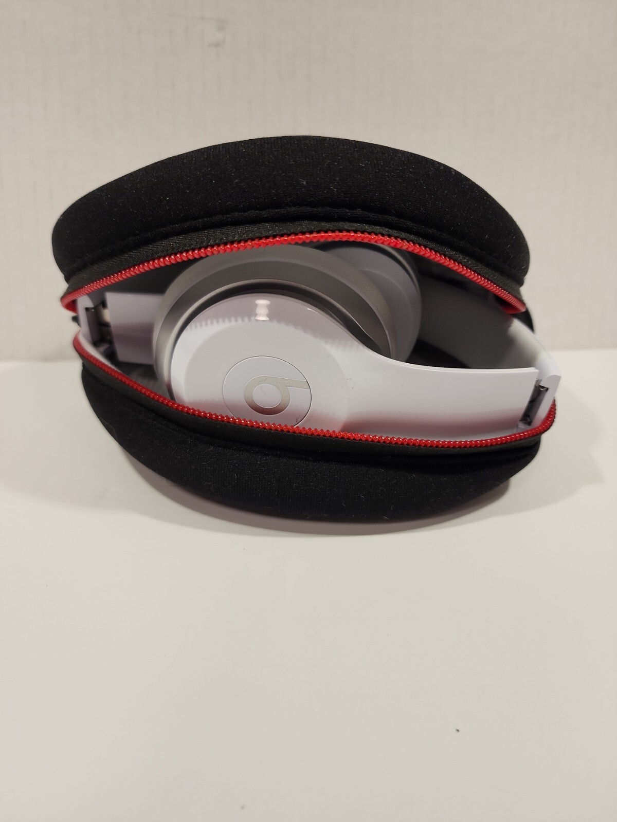 Beats by Dr. Dre Solo 2 Wired Headphones Edition White Blanco On-Ear Sealed