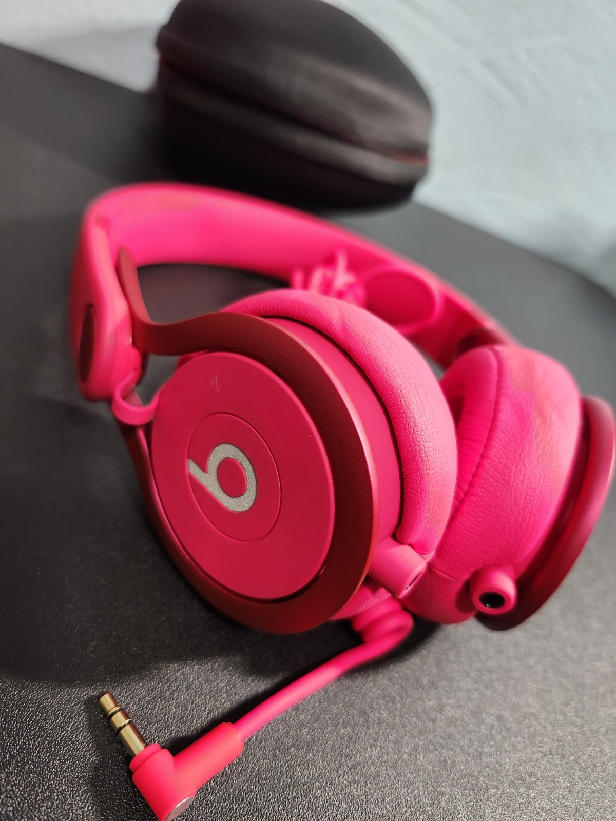 Beats by Dr Dre Mixr On-Ear DJ Headphones Magenta Pink Wired with Case & Aux Cab