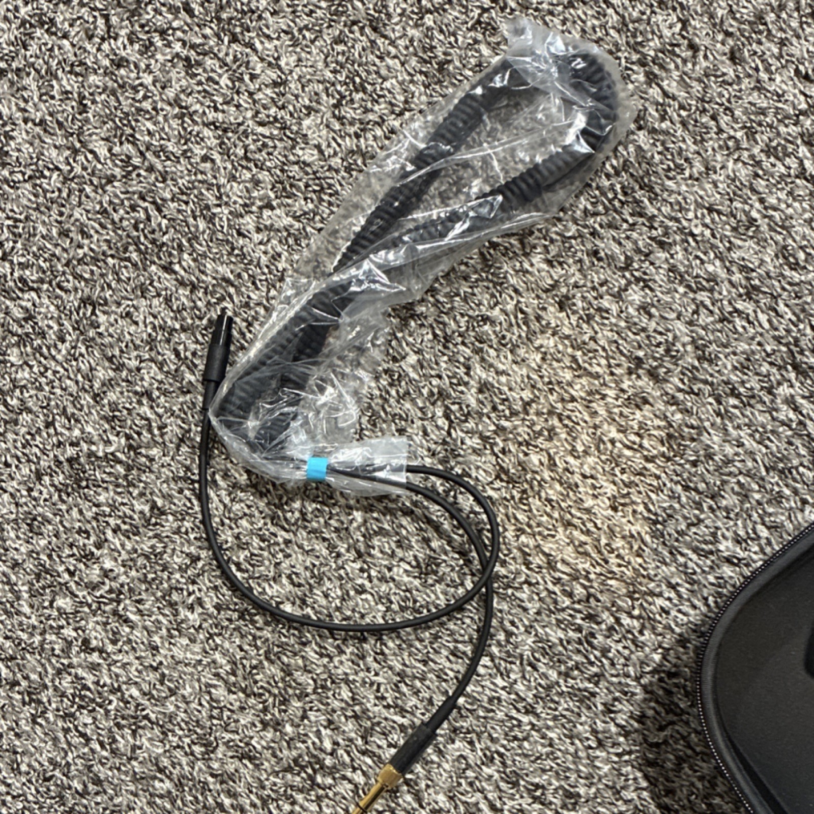 beyerdynamic DT 1990 PRO Black Over-Ear Headband Headphones Double Earpieces