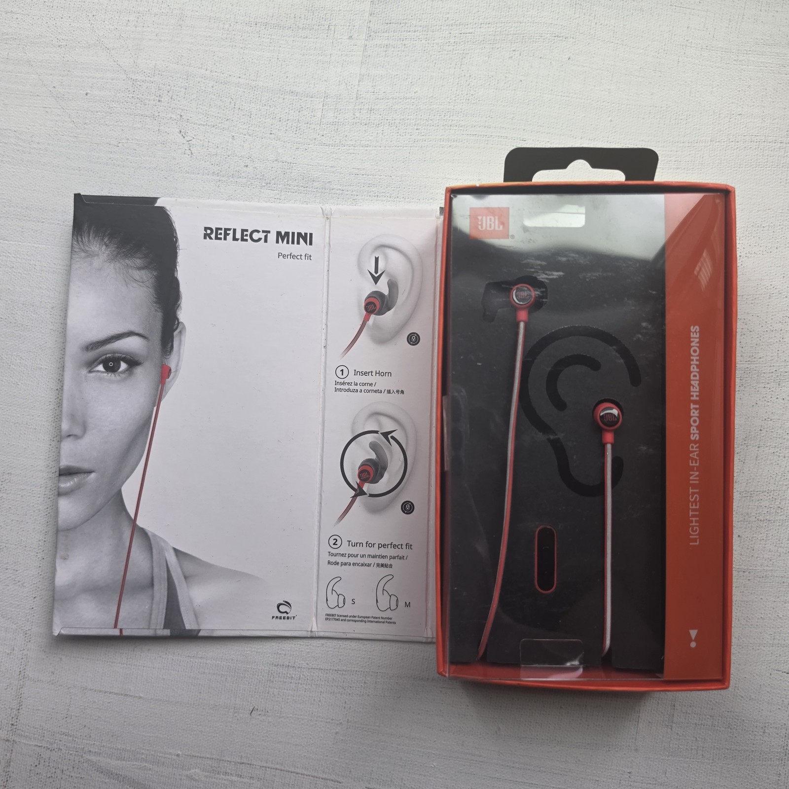 JBL Reflect Mini In-Ear Sport Earbuds Black Mic Sweat-Proof 3.5mm