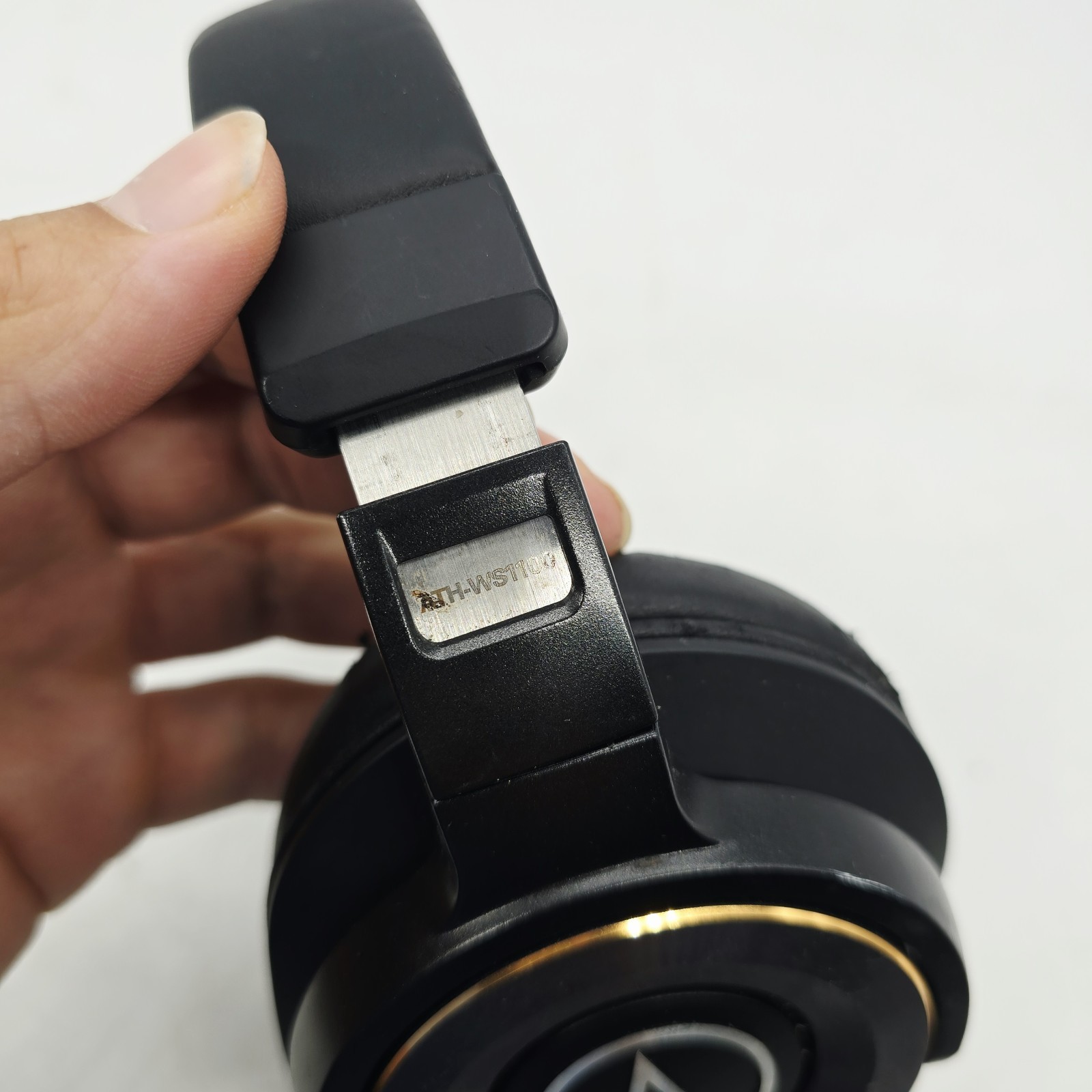 Audio-Technica Headphones ATH-WS1100 Solid Bass Hi-Res Over-Ear Wired Tested