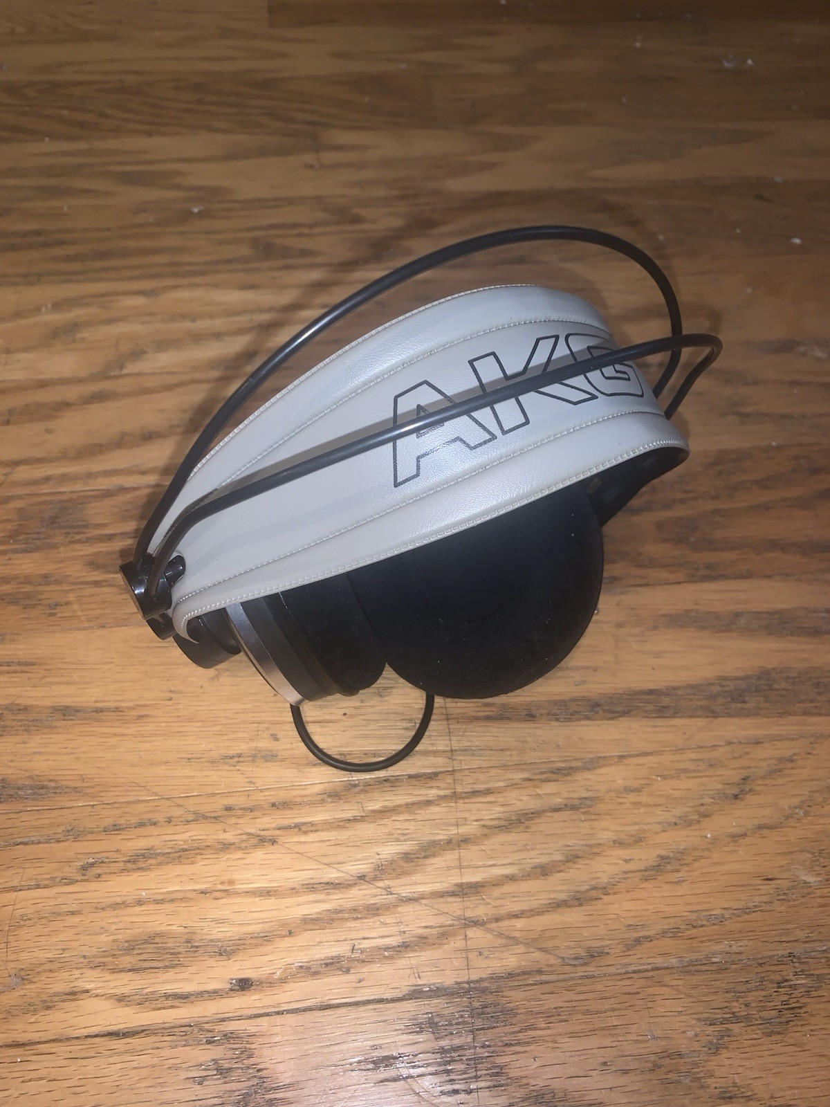 AKG K272 HD Over-Ear Corded Headphones Made Austria EUC