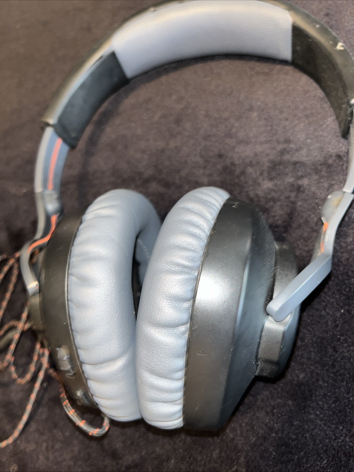 JBL Quantum 100 Wired Over-Ear Gaming Multi Platform Headphones No Mouthpiece
