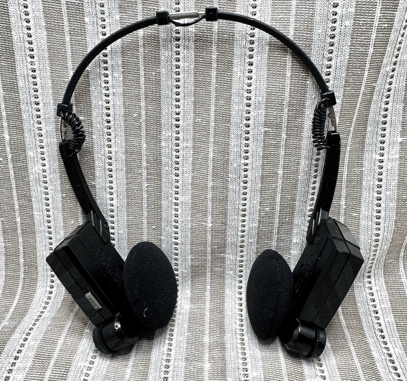 Vintage 1980’s General Electric GE 7-1290B Foldable FM Radio Headphones – Works!