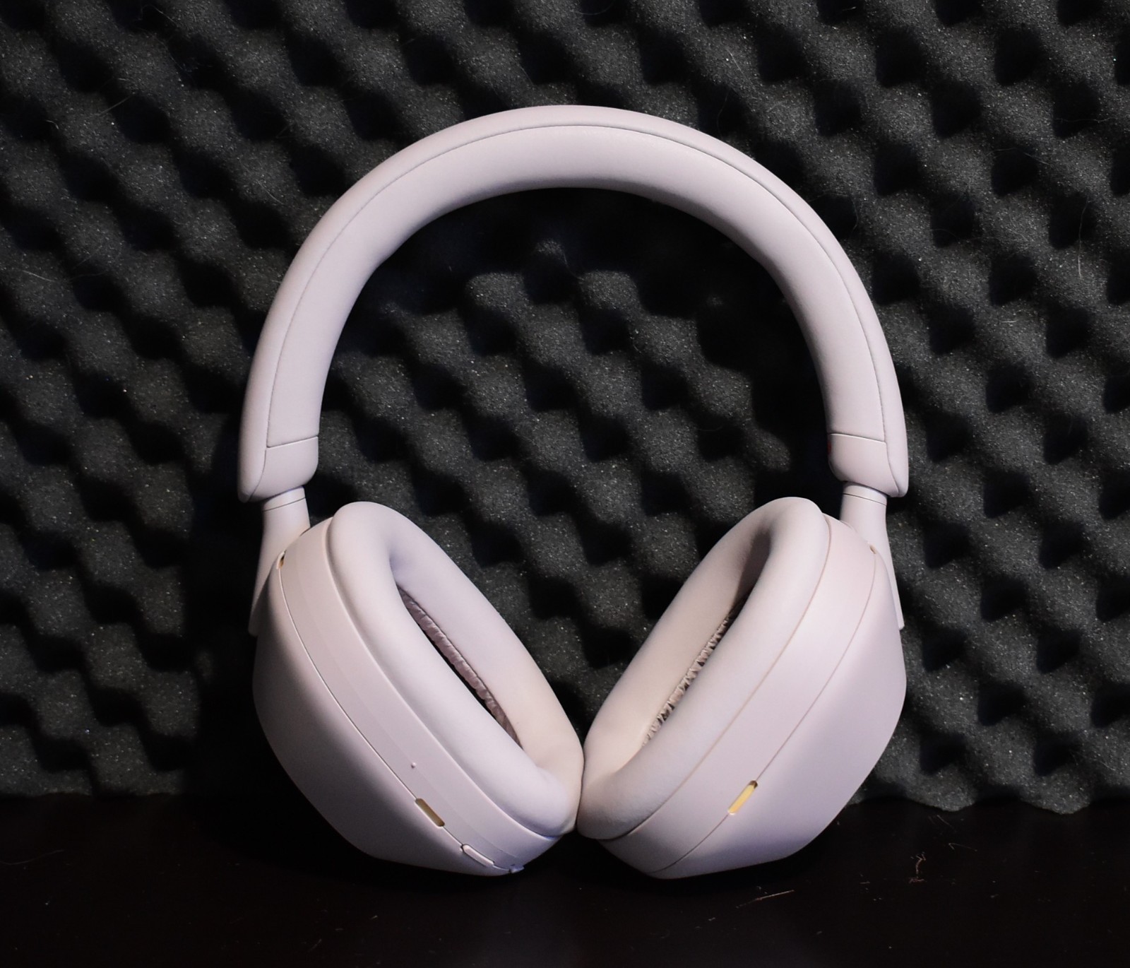 Sony – WH1000XM5 Wireless Noise-Canceling Over-the-Ear Headphones – Smoky Pink