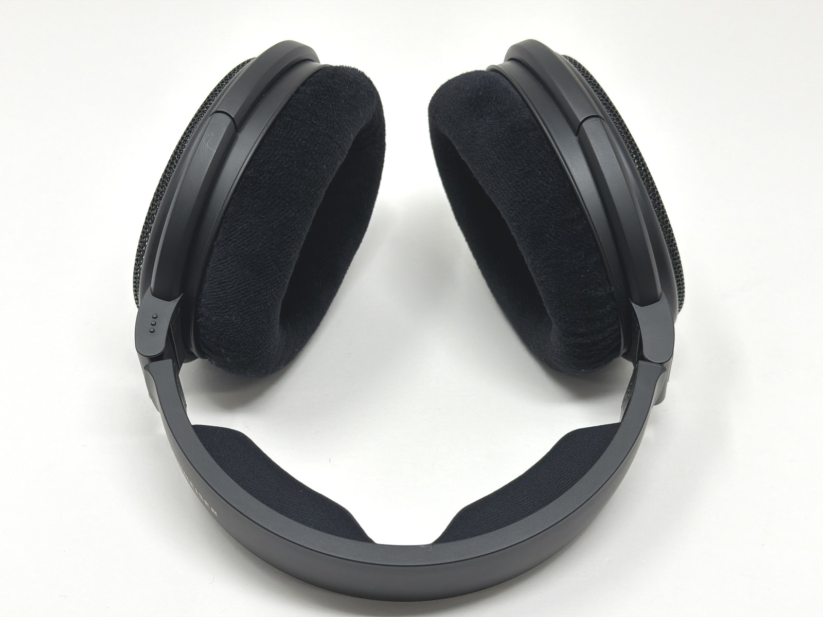 Sennheiser HD 660S2 Wired Over-Ear Headphones – Black Excellent