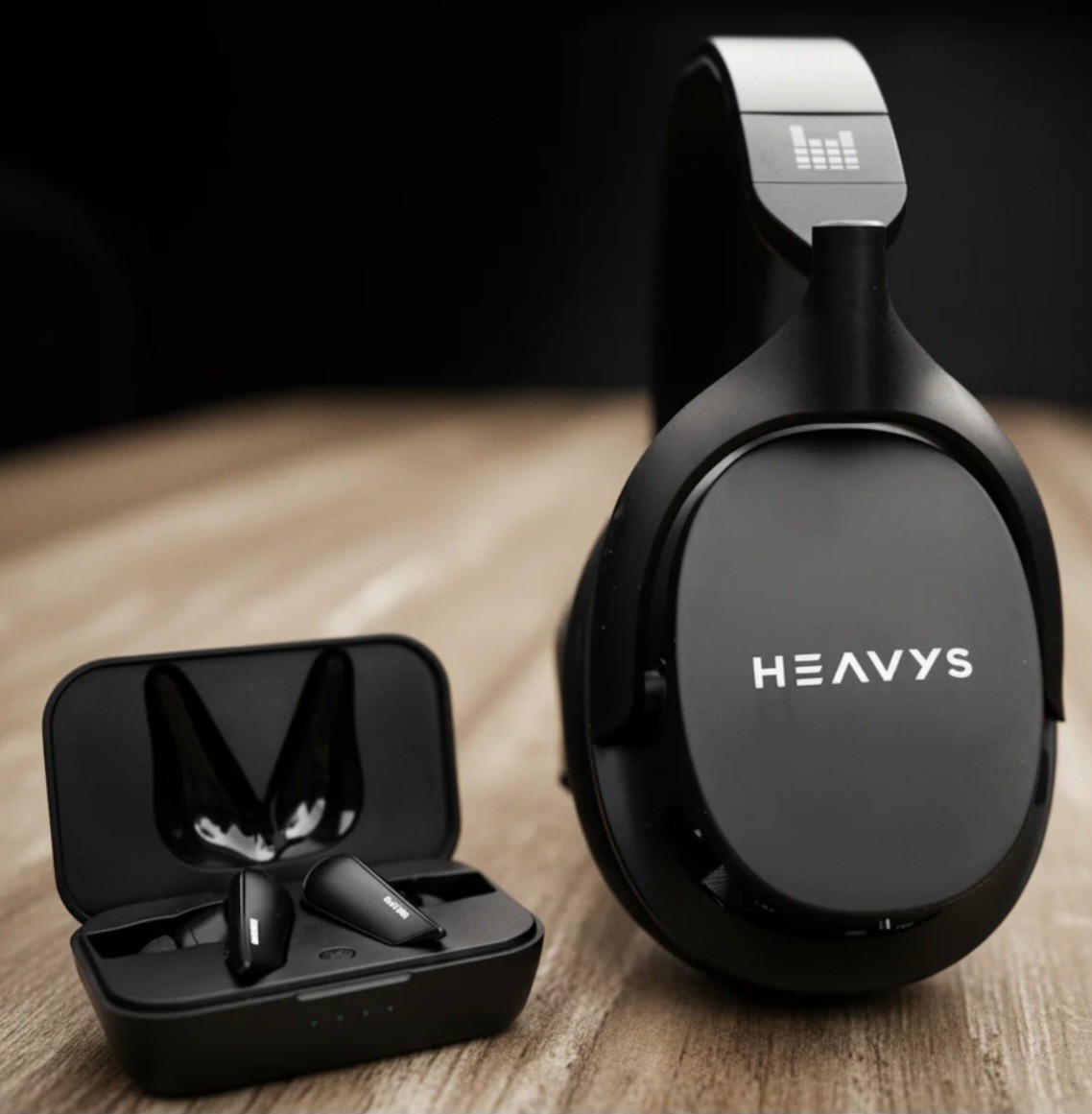 heavys h1h Wireless Closed Back Headphones BUNDLE. BRAND NEW