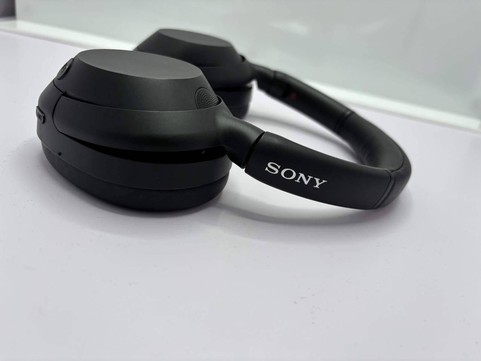 Sony WH-ULT900N ULT WEAR Wireless Headphones – Used – With Travel Case.