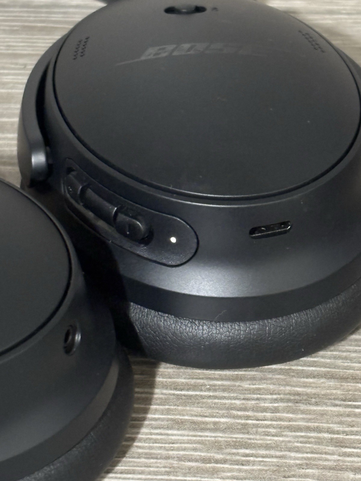 Bose QuietComfort 45 437310 Noise Canceling Bluetooth Black Headphones/Soft Case
