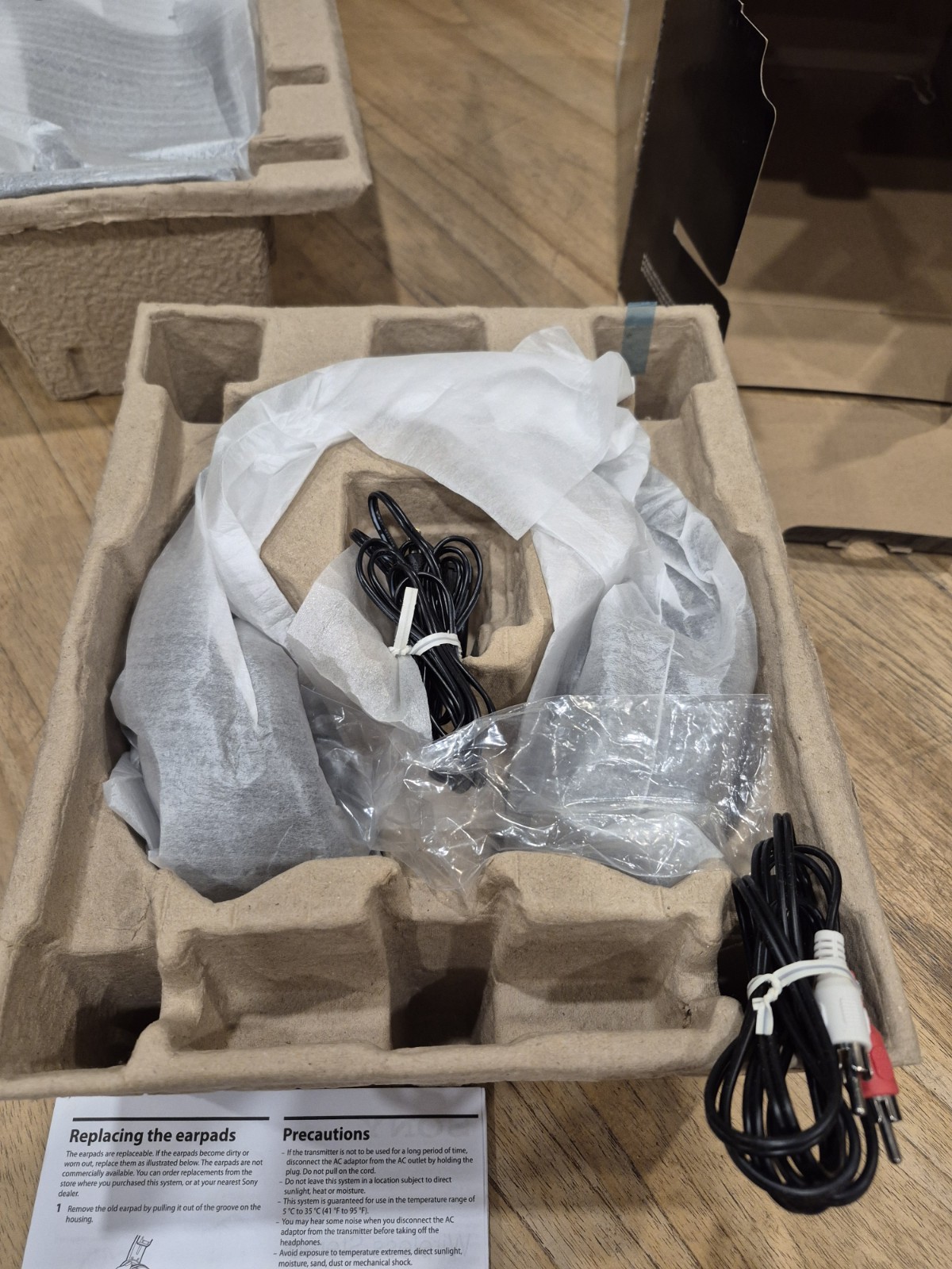 Sony Wireless Headphones MDR-RF985R Charging Dock TMR-RF985R Needs New Muffs