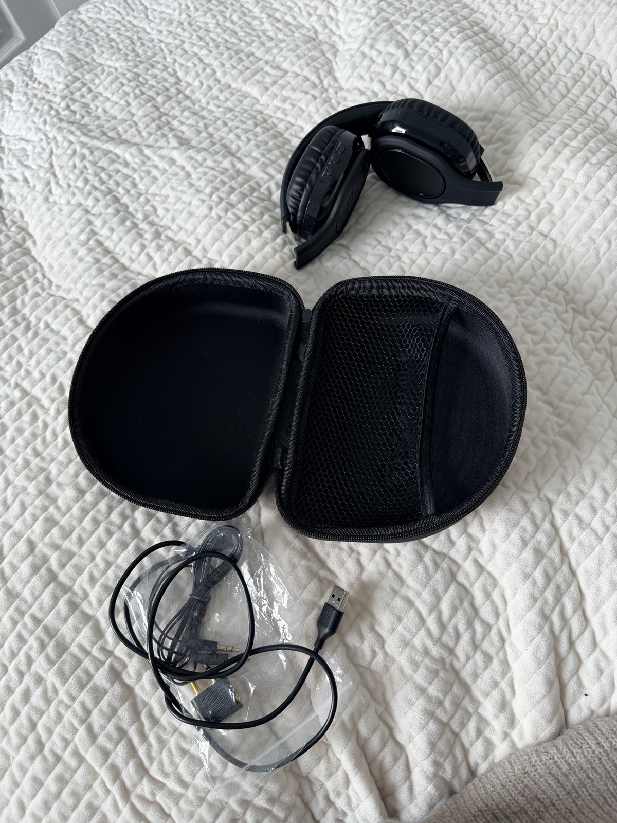 iLive Wireless Headphones Bluetooth Cancelling