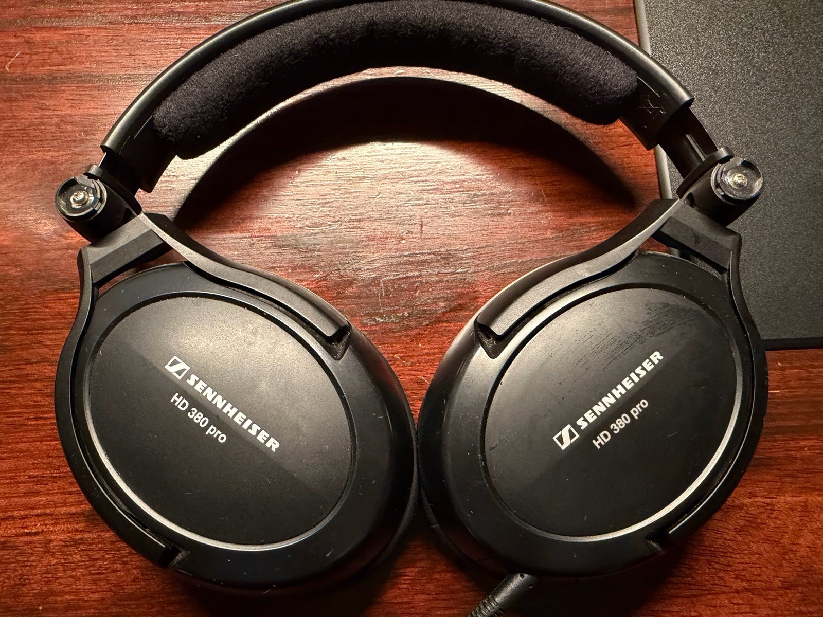 Sennheiser HD 380 Pro Professional Studio Monitor Headphones Tested Read