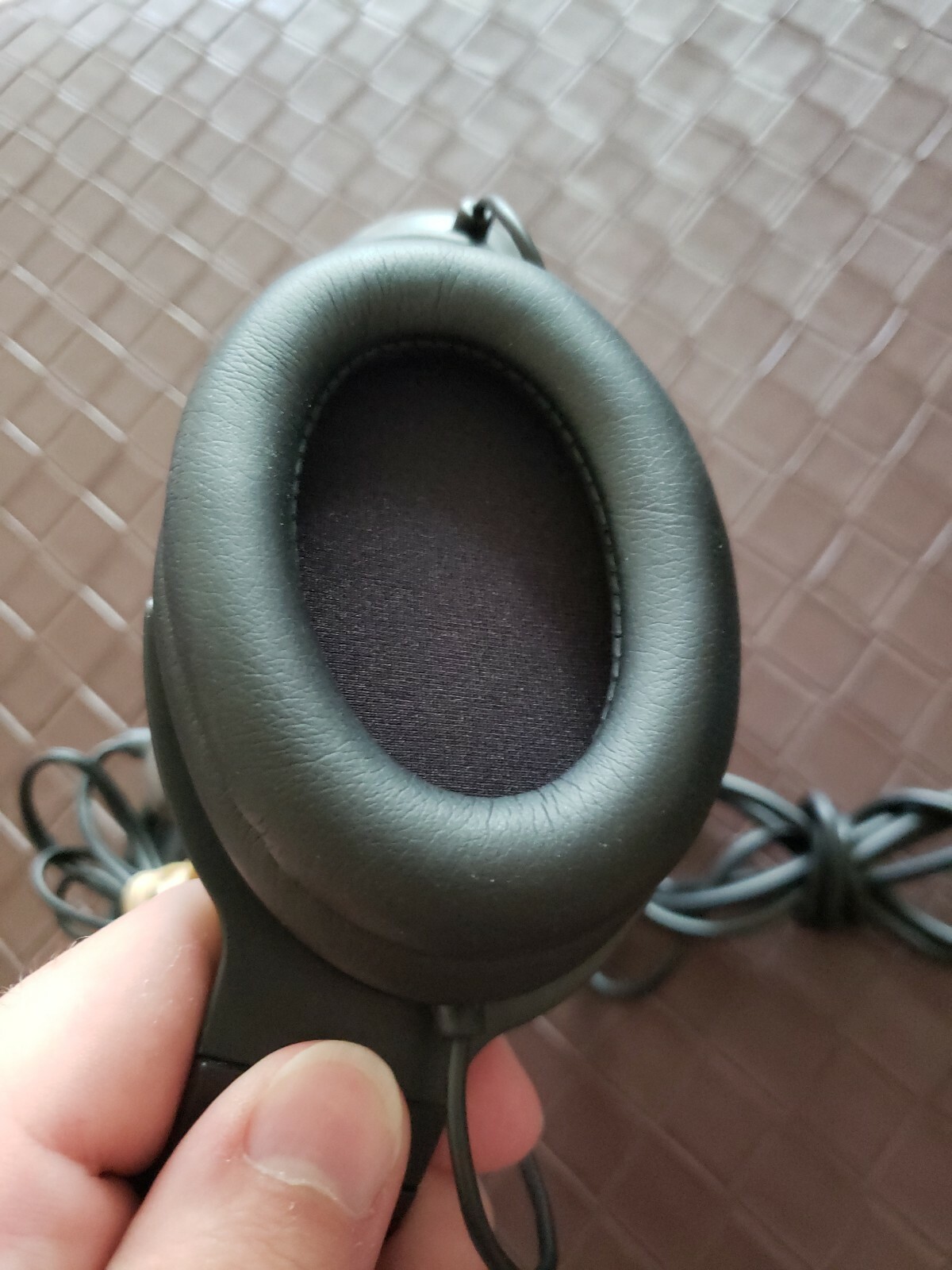 Coby CV-192 Electronic Noise Canceling Headphones Black Padded Ear Cups Works