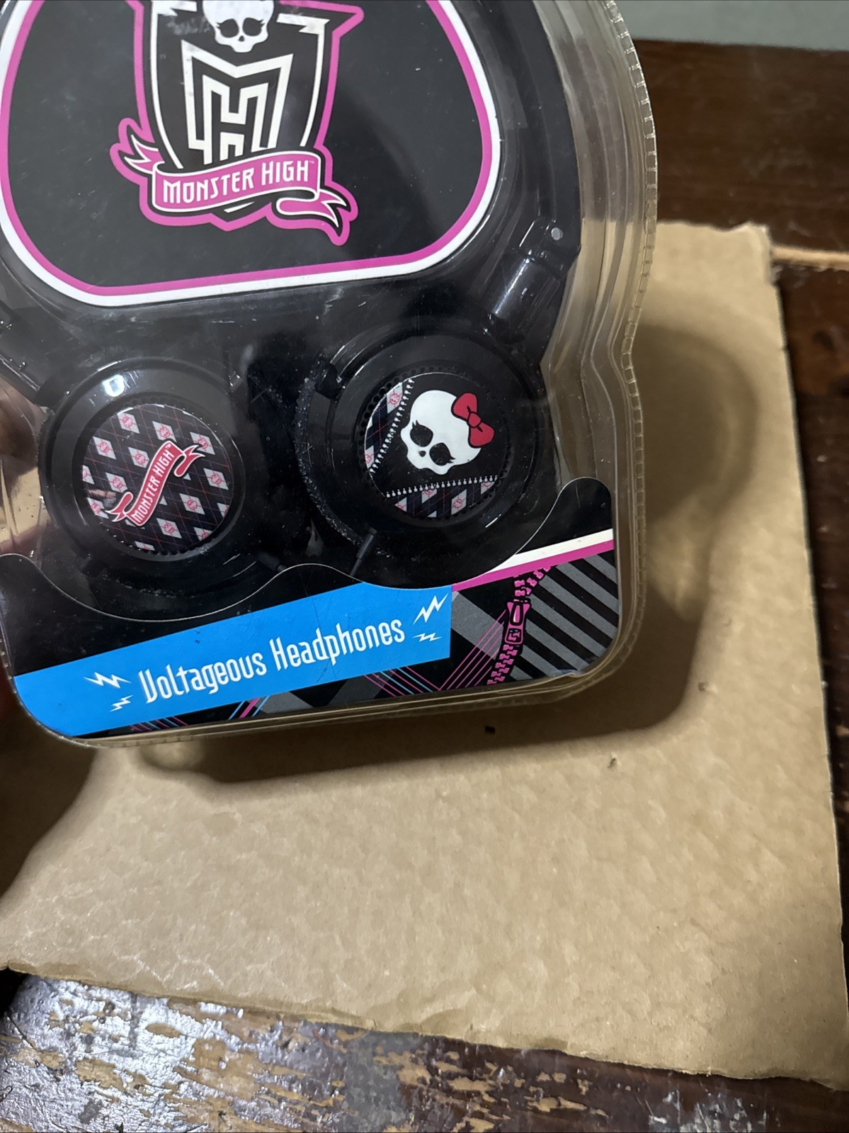 2011 Sakar Monster High Voltageous Headphones NOS (READ)