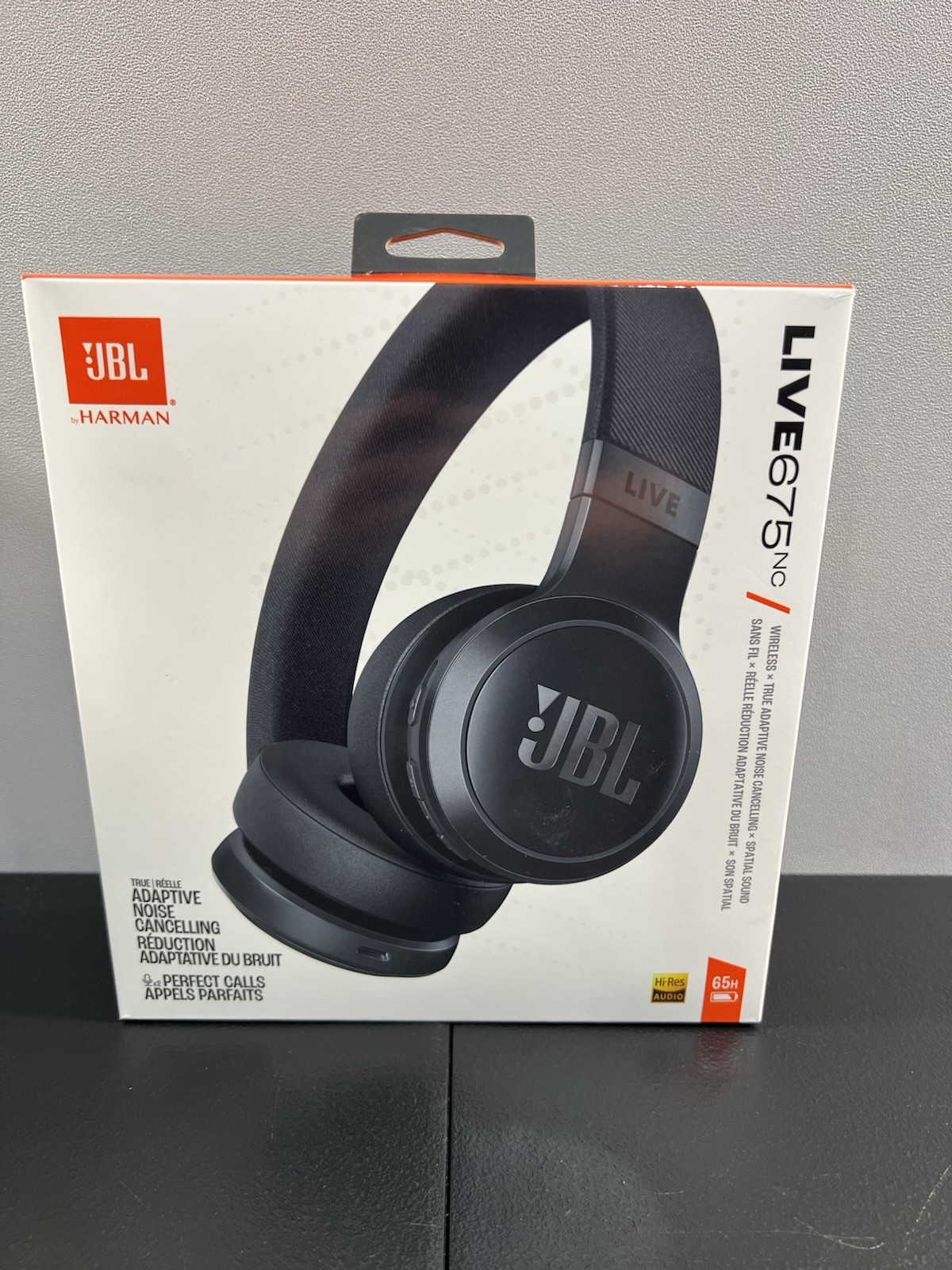 JBL Live 675NC Wireless True Adaptive Noise-Cancelling On-Ear Headphones