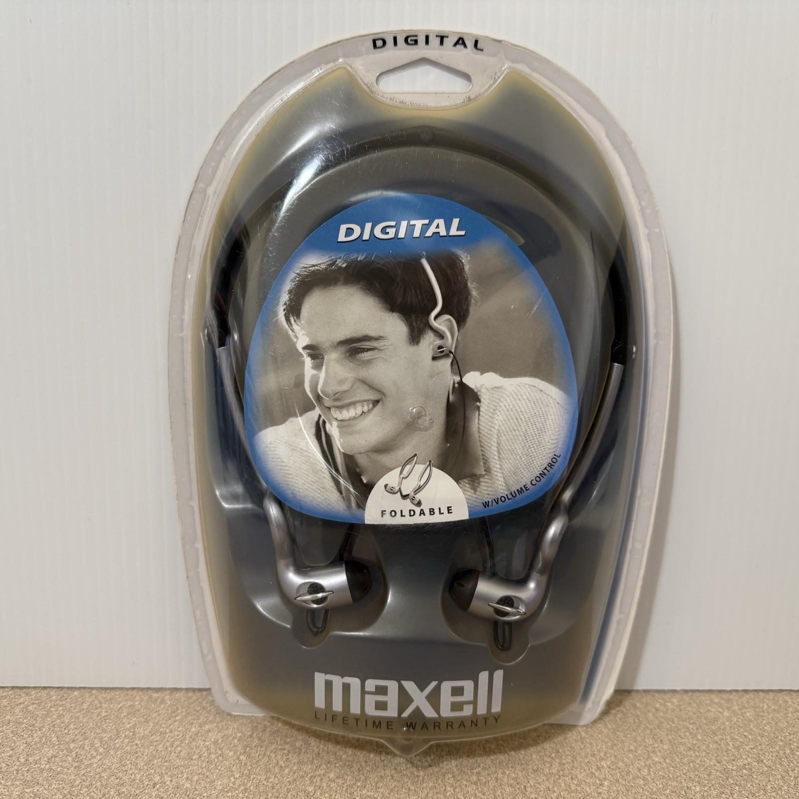 NEW Maxell HB-350F Stereo Foldable Head Buds Headphone Ear Gold