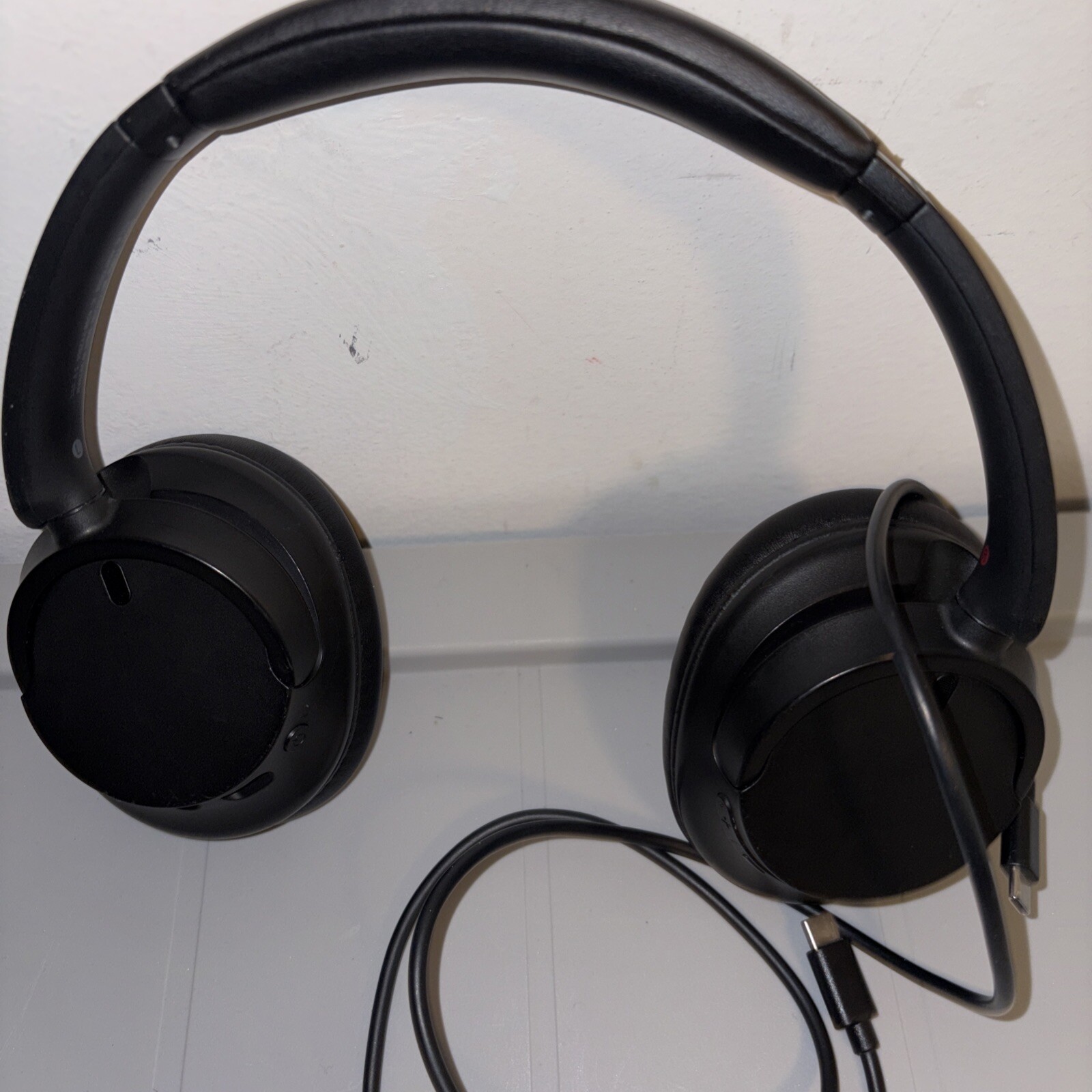 Sony WH-CH720N Wireless Over-Ear Headphones – Black. Tested & Work