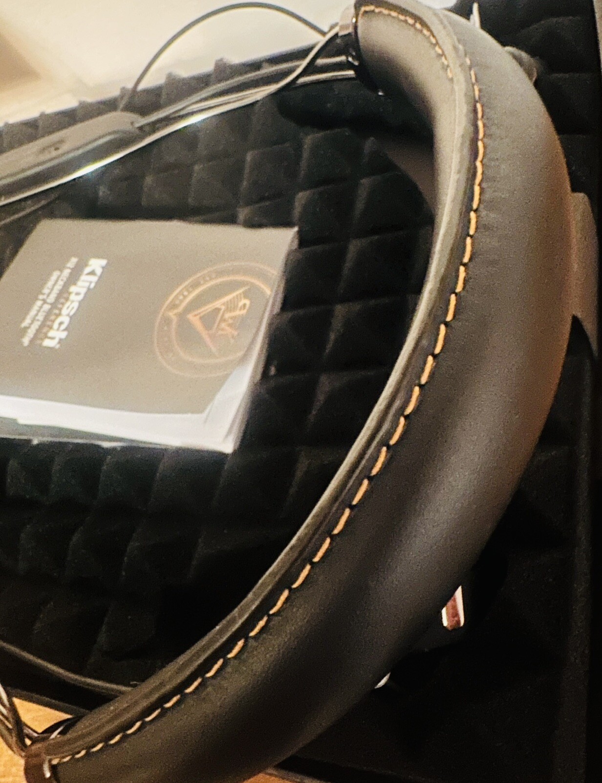 Klipsch R6 Neckband Bluetooth In-Ear Headphones , Black Leather Read”