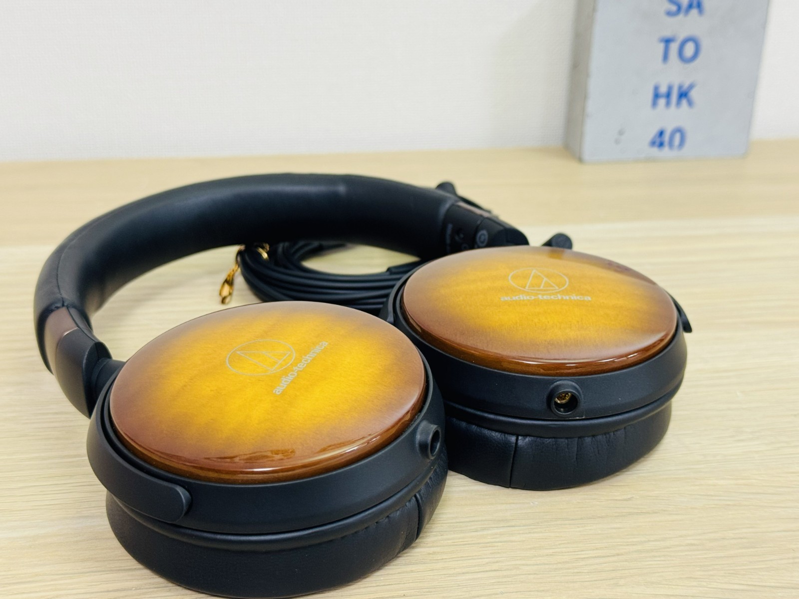 Audio-Technica ATH-WP900 Wooden Headphones 3.5mm 4.4mm Balanced A2DC Cables