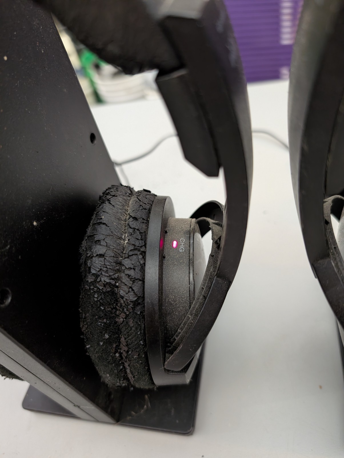 PARTS LOT – Sony MDR-RF985R Over-the-Ear Wireless RF Headphones Black REPAIR ONL