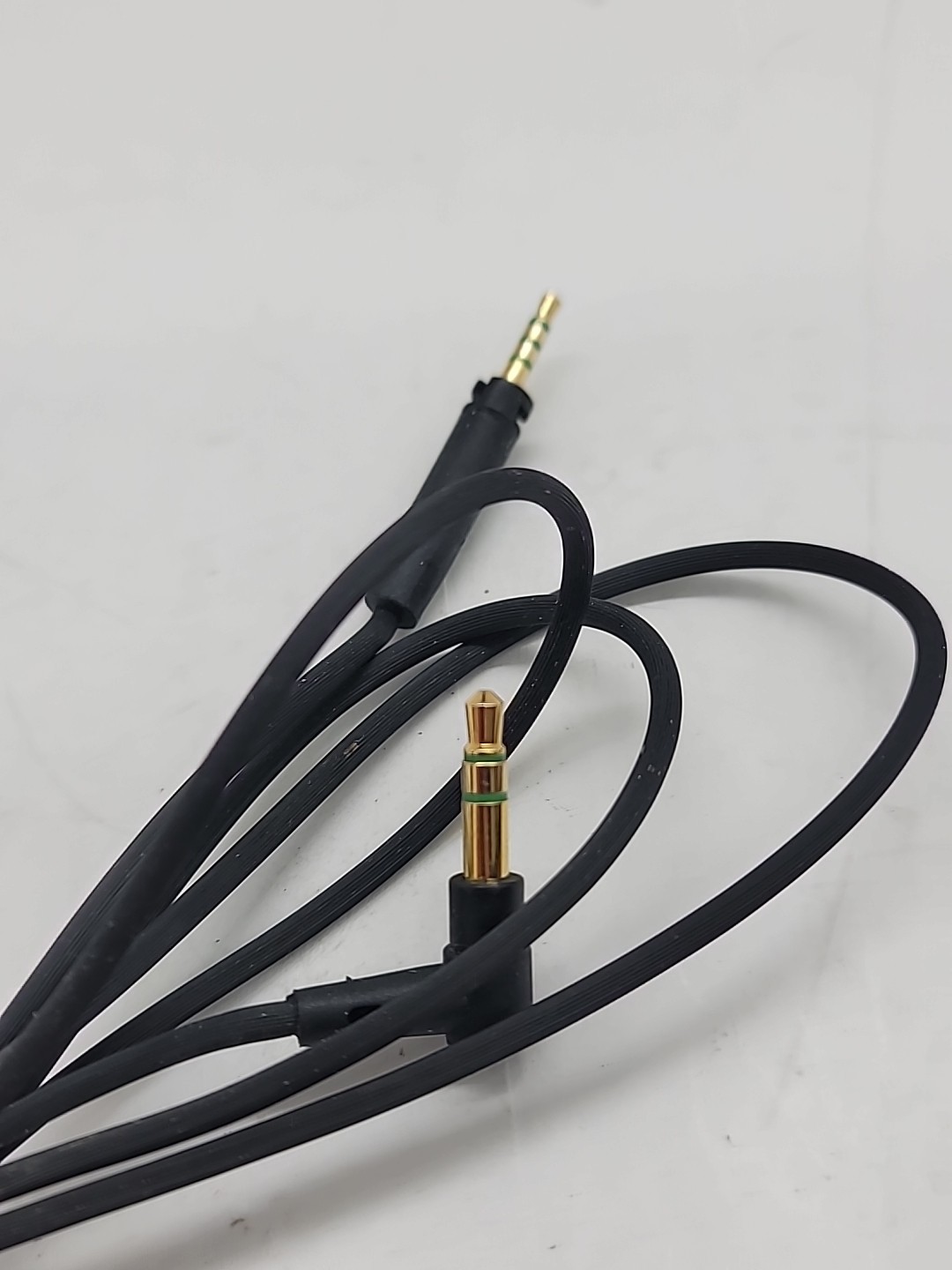 Genuine Sennheiser Audio Cable 3.5mm-2.5mm Jack for HD 450BT Black