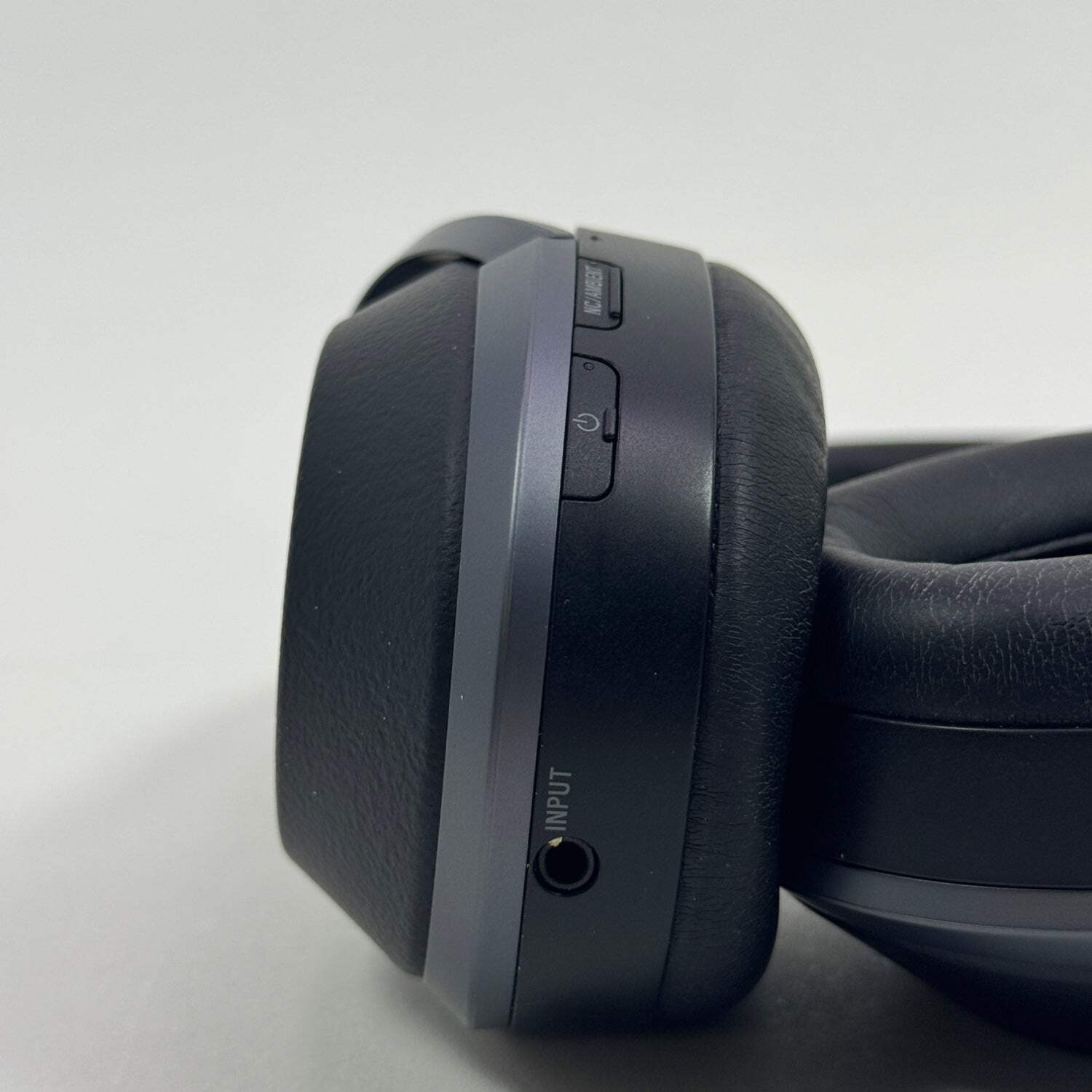 Sony wh1000xm2 Wireless Over-Ear Bluetooth Headphones Black WH1000XM2