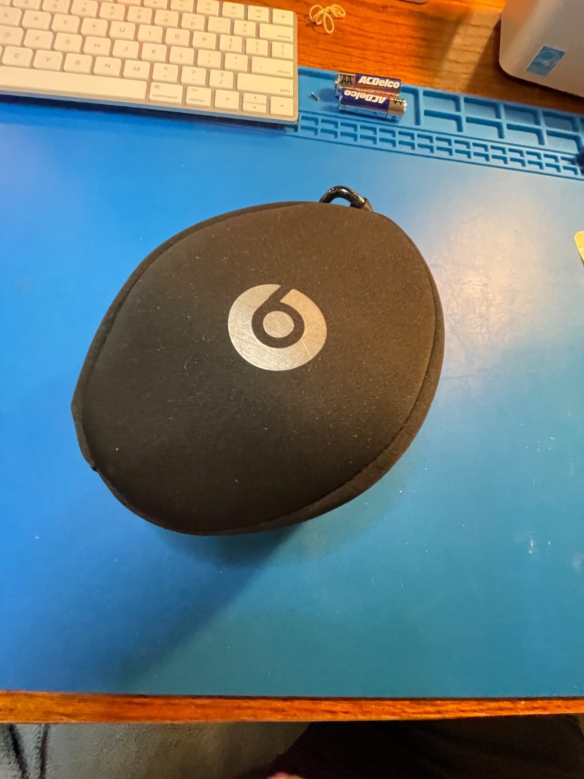 Clean Beats by Dr Dre – Solo 2 Wireless, Silver with Black Trim Tested, Working